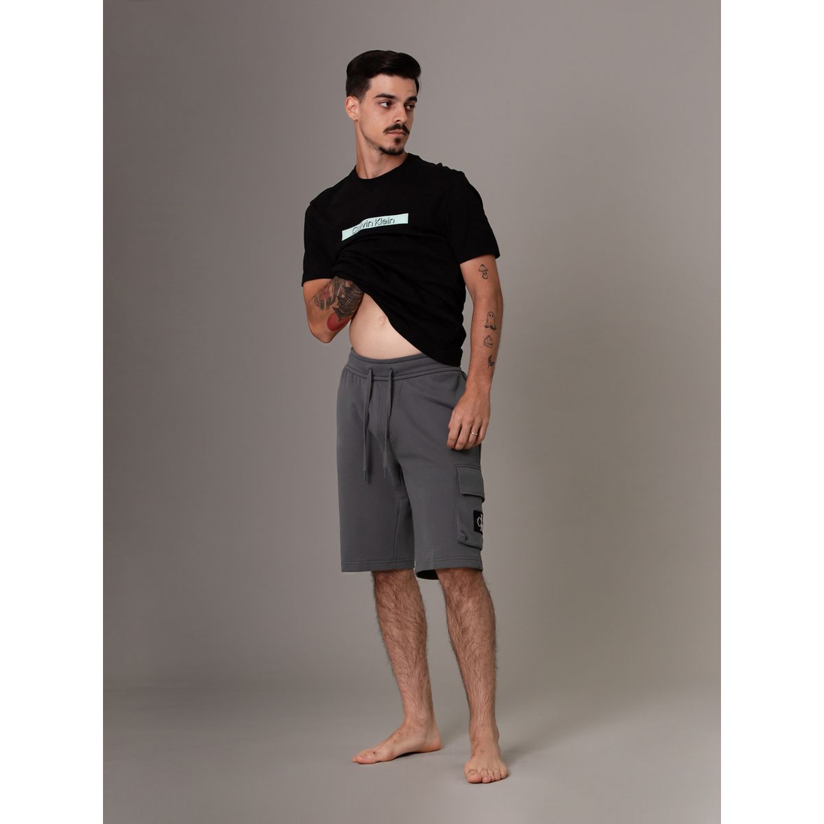 CALVIN KLEIN - Short Monologo Badge Gris Calvin Klein