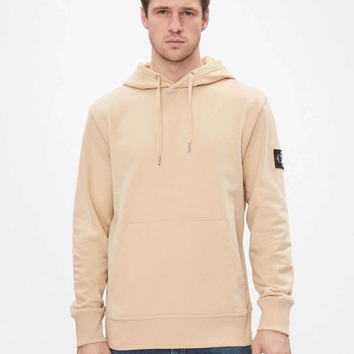 CALVIN KLEIN - Polerón con Gorro Badge Beige Calvin Klein