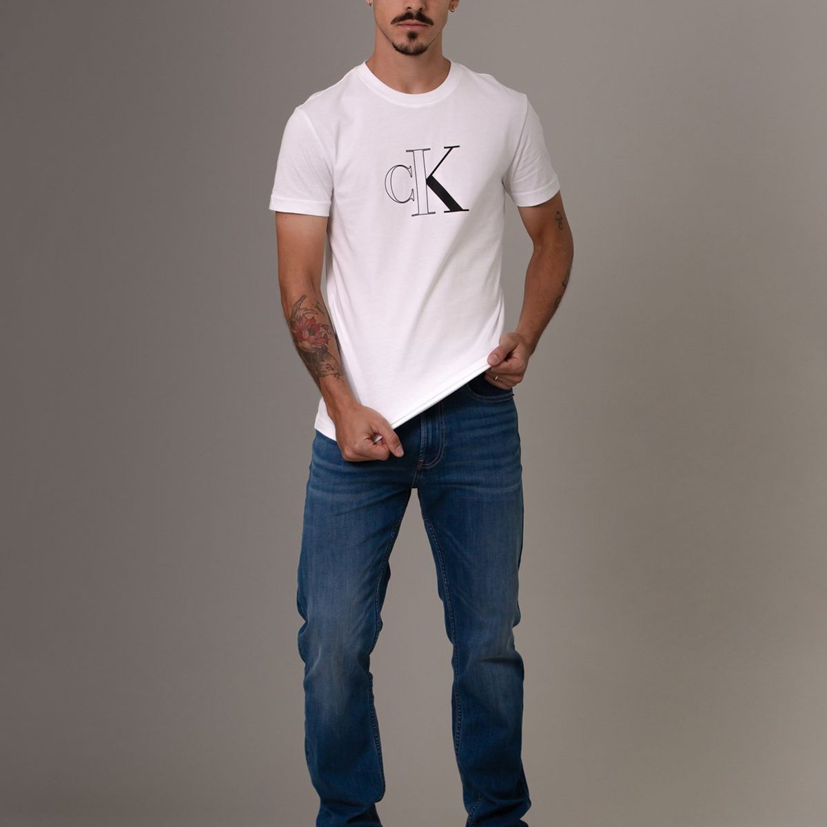 CALVIN KLEIN - Polera Outline Monologo Blanco Calvin Klein