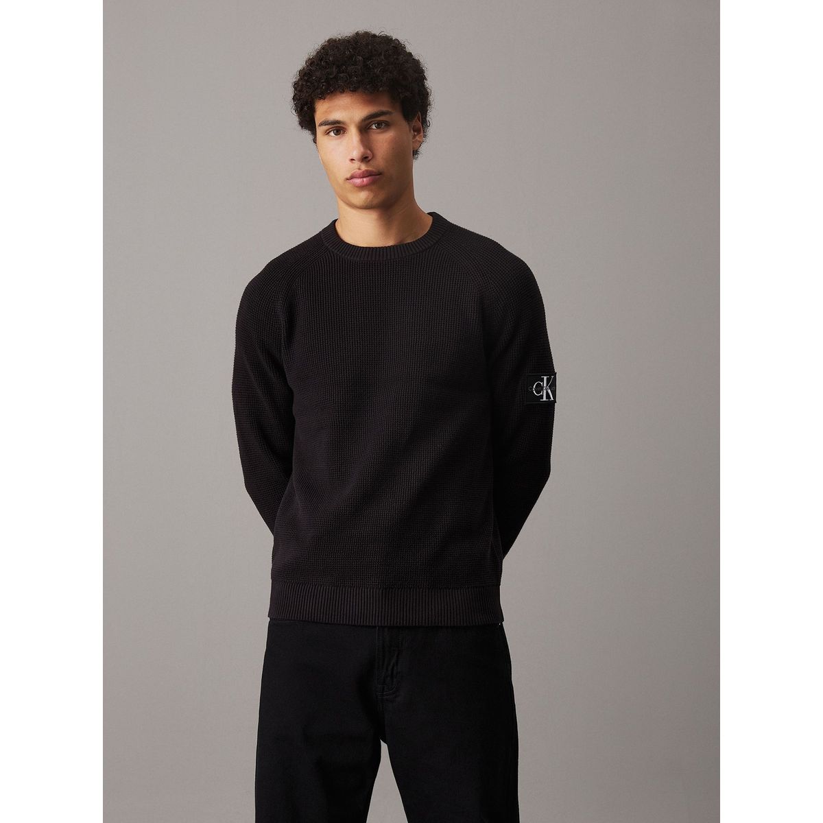 CALVIN KLEIN - Sweater Badge Easy Negro Calvin Klein BEH