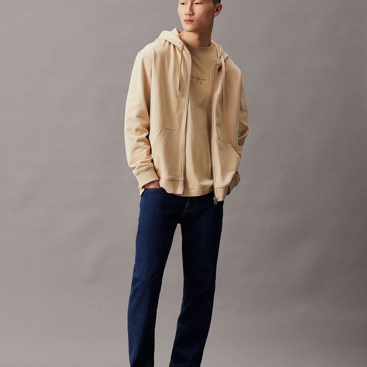 CALVIN KLEIN - Polerón con Gorro Badge Zip Through Beige Calvin Klein