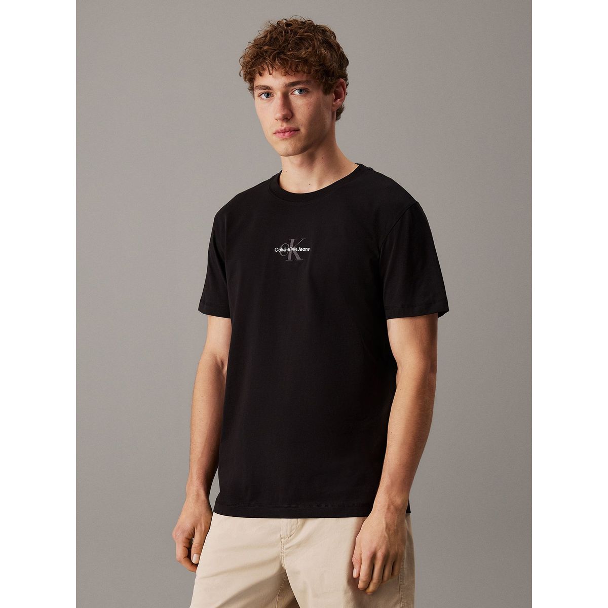 CALVIN KLEIN - Polera Monologo Negro Calvin Klein