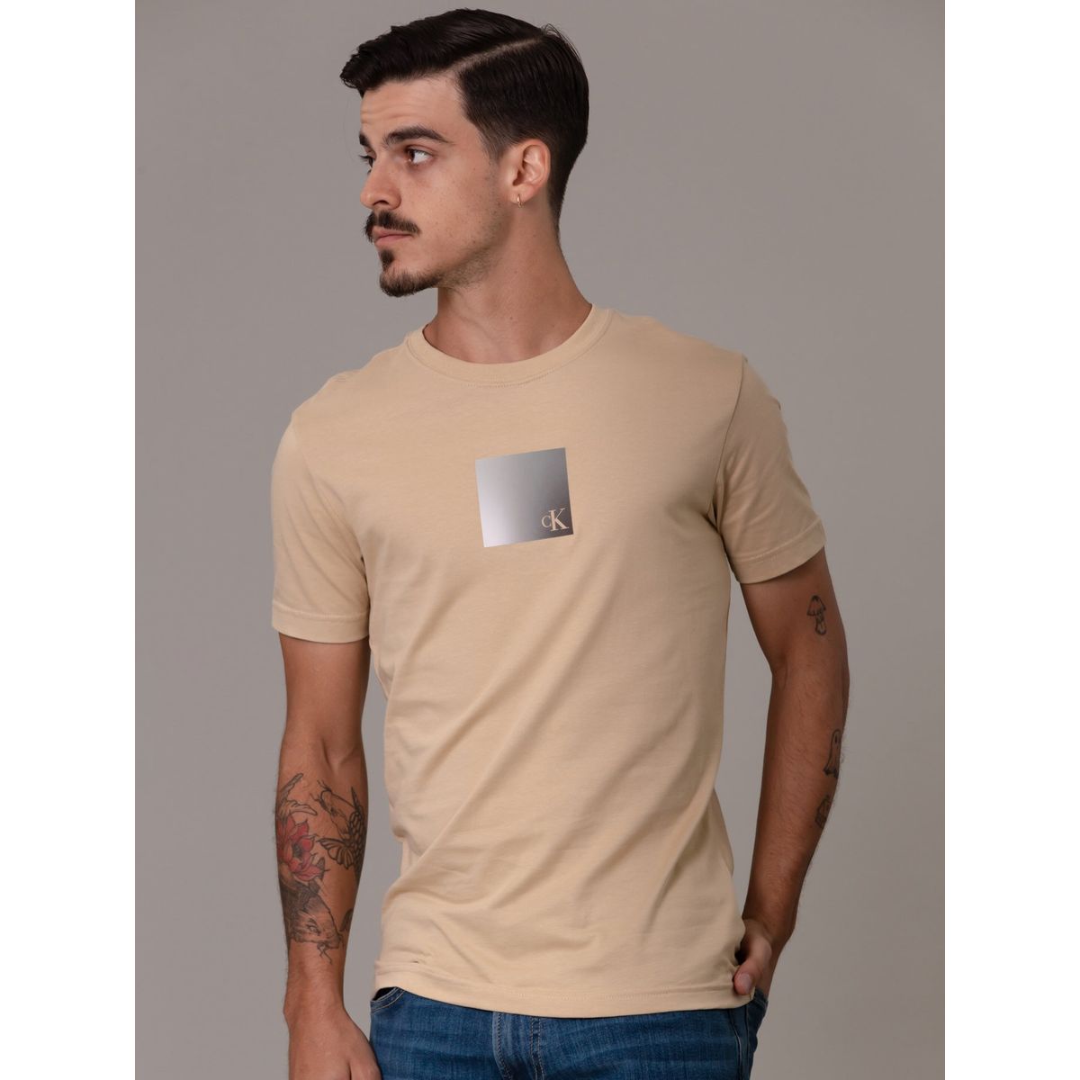 CALVIN KLEIN - Polera Metallic Box Beige Calvin Klein