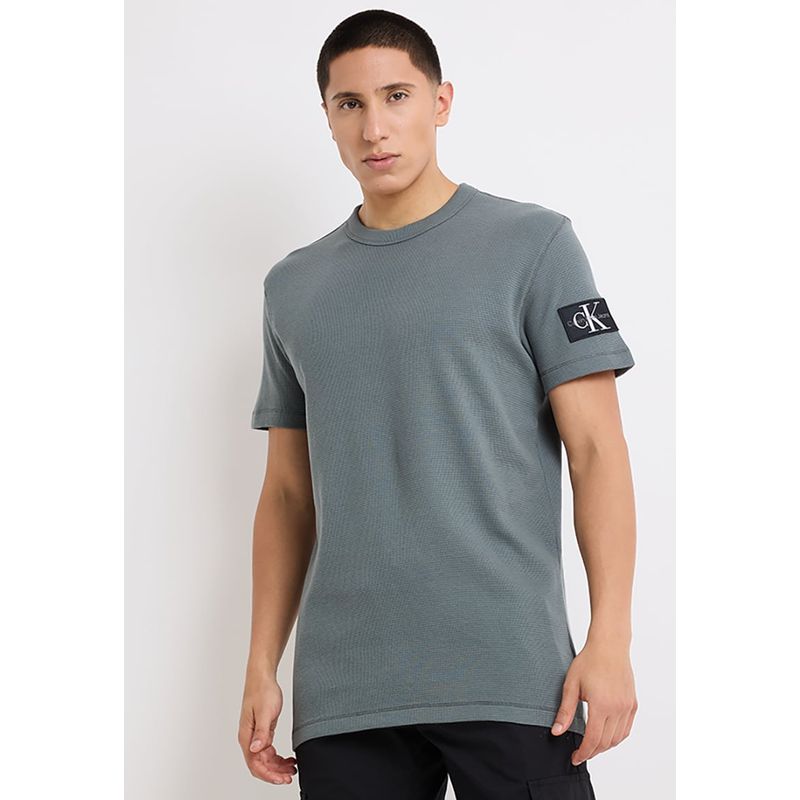 CALVIN KLEIN - Polera Badge Waffle Gris Calvin Klein