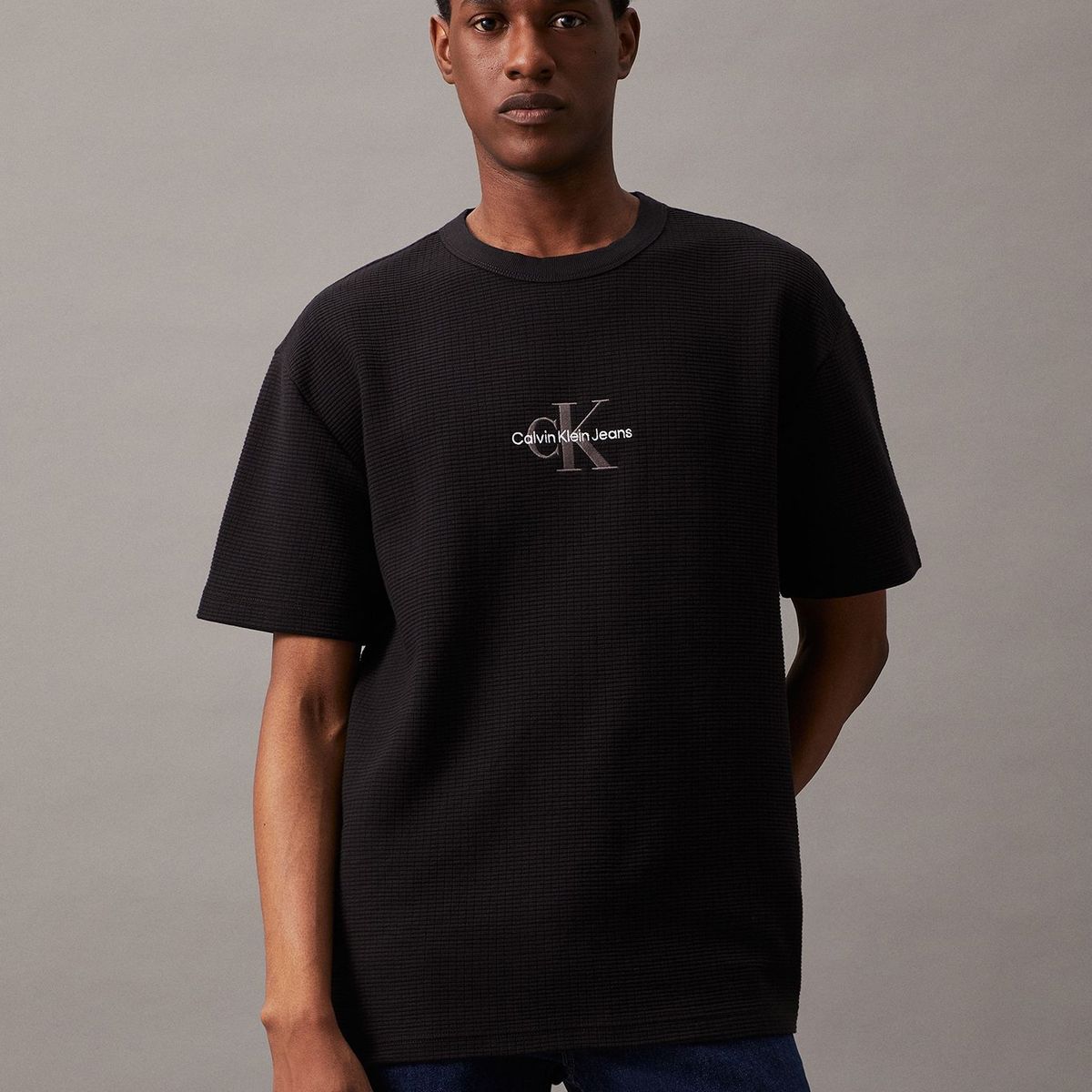 CALVIN KLEIN - Polera City Grid Negro Calvin Klein