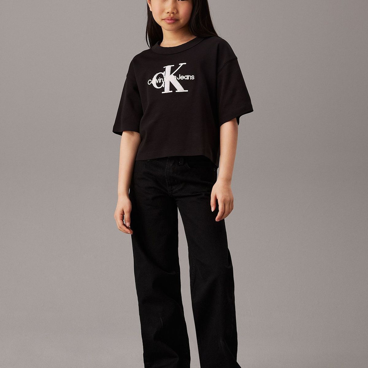 CALVIN KLEIN - Polera Niña Teddy Monologo Negro Calvin Klein