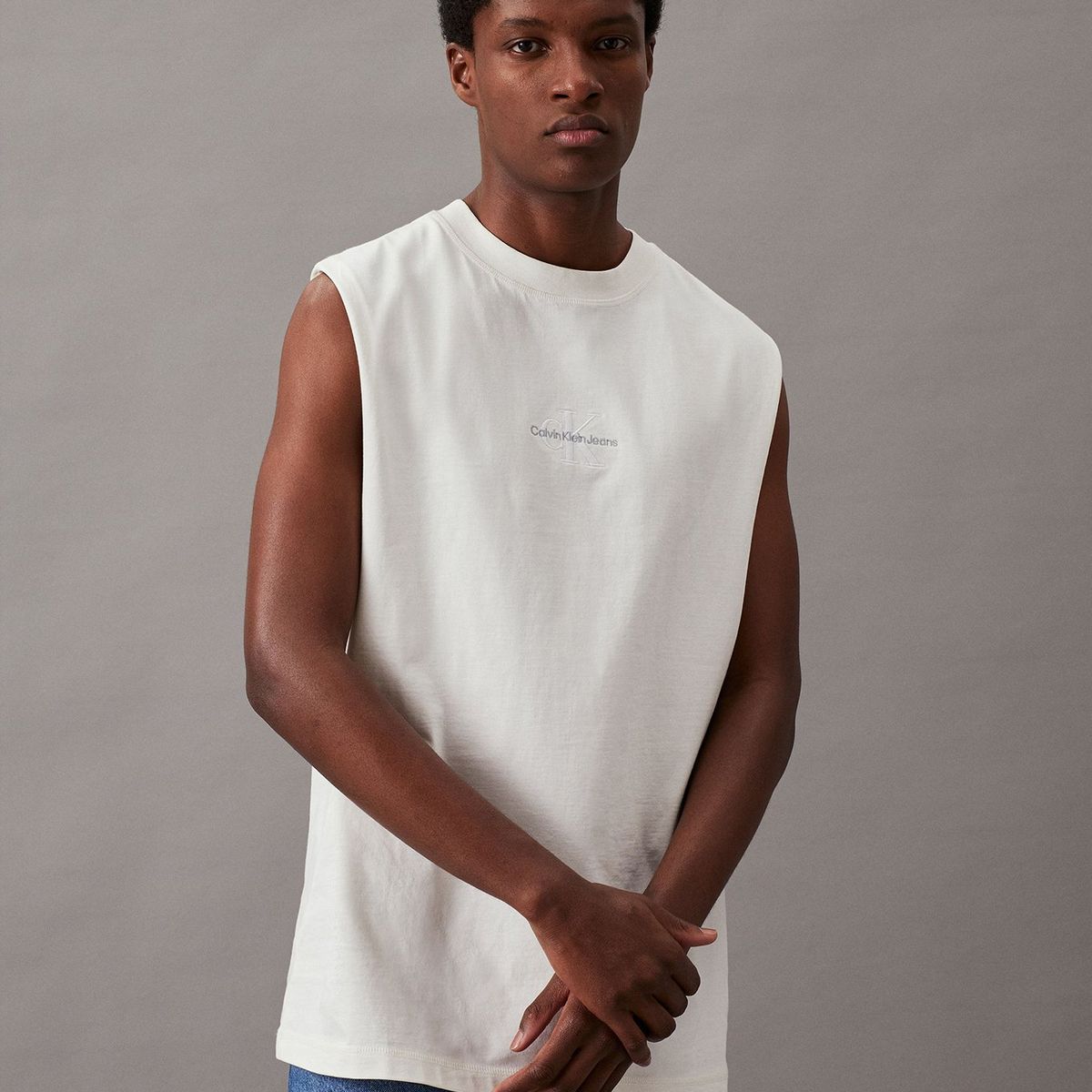 CALVIN KLEIN - Polera Sin Mangas Monologo Blanco Calvin Klein