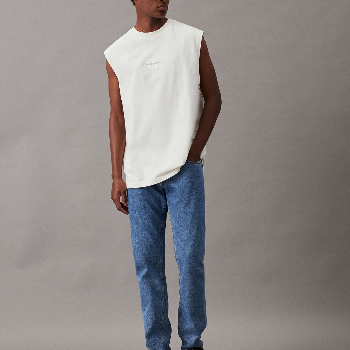 CALVIN KLEIN - Polera Sin Mangas Monologo Blanco Calvin Klein