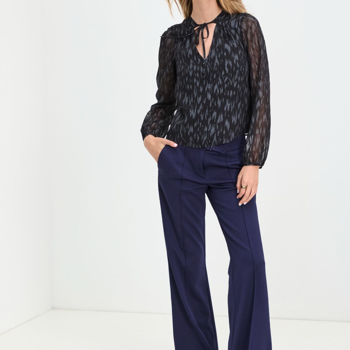 IO - Blusa Manga Larga Negro Mujer Io