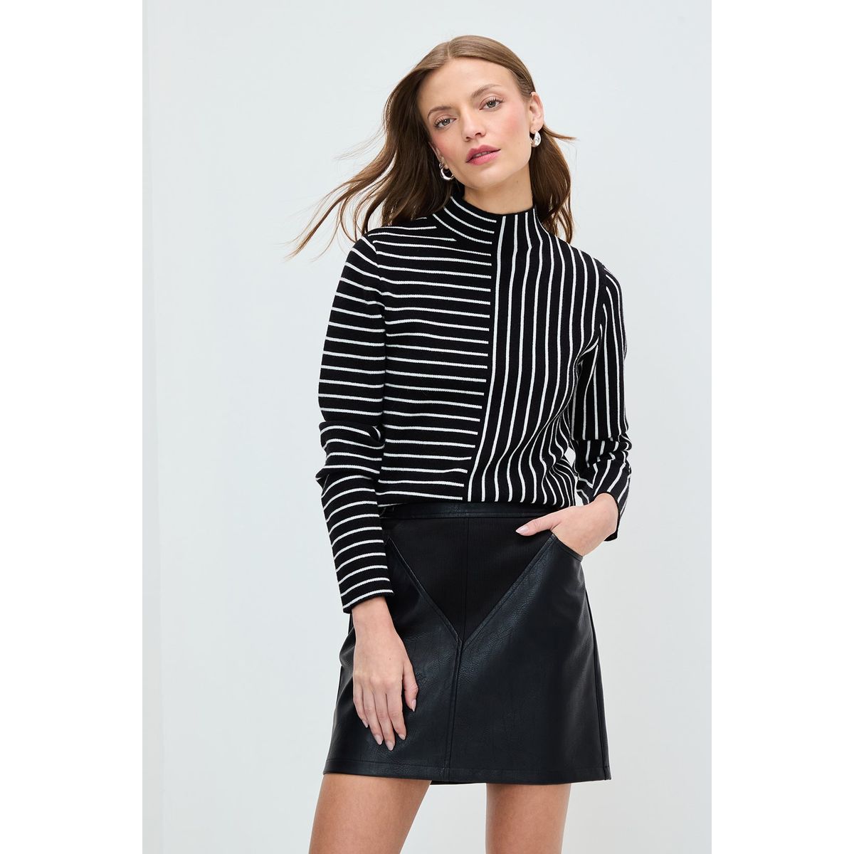 IO - Sweater Negro Mujer Io