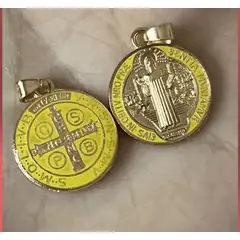 GENERICO - Collar + Medalla San Benito enchape oro modelo amarillo