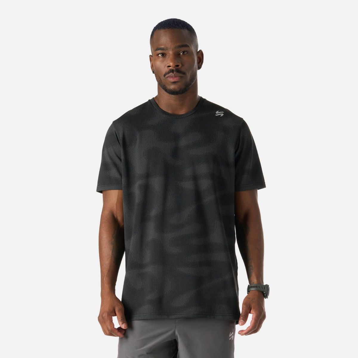 VULCANO - Polera Hombre Built To Move Pro T-Shirt Negro Vulcano