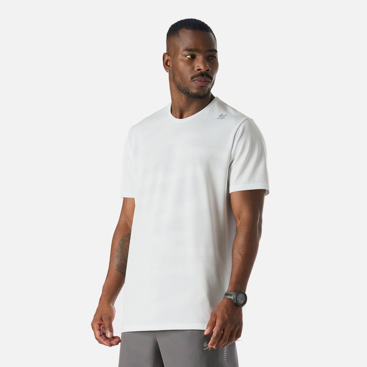 VULCANO - Polera Hombre Built To Move Pro T-Shirt Blanco Vulcano