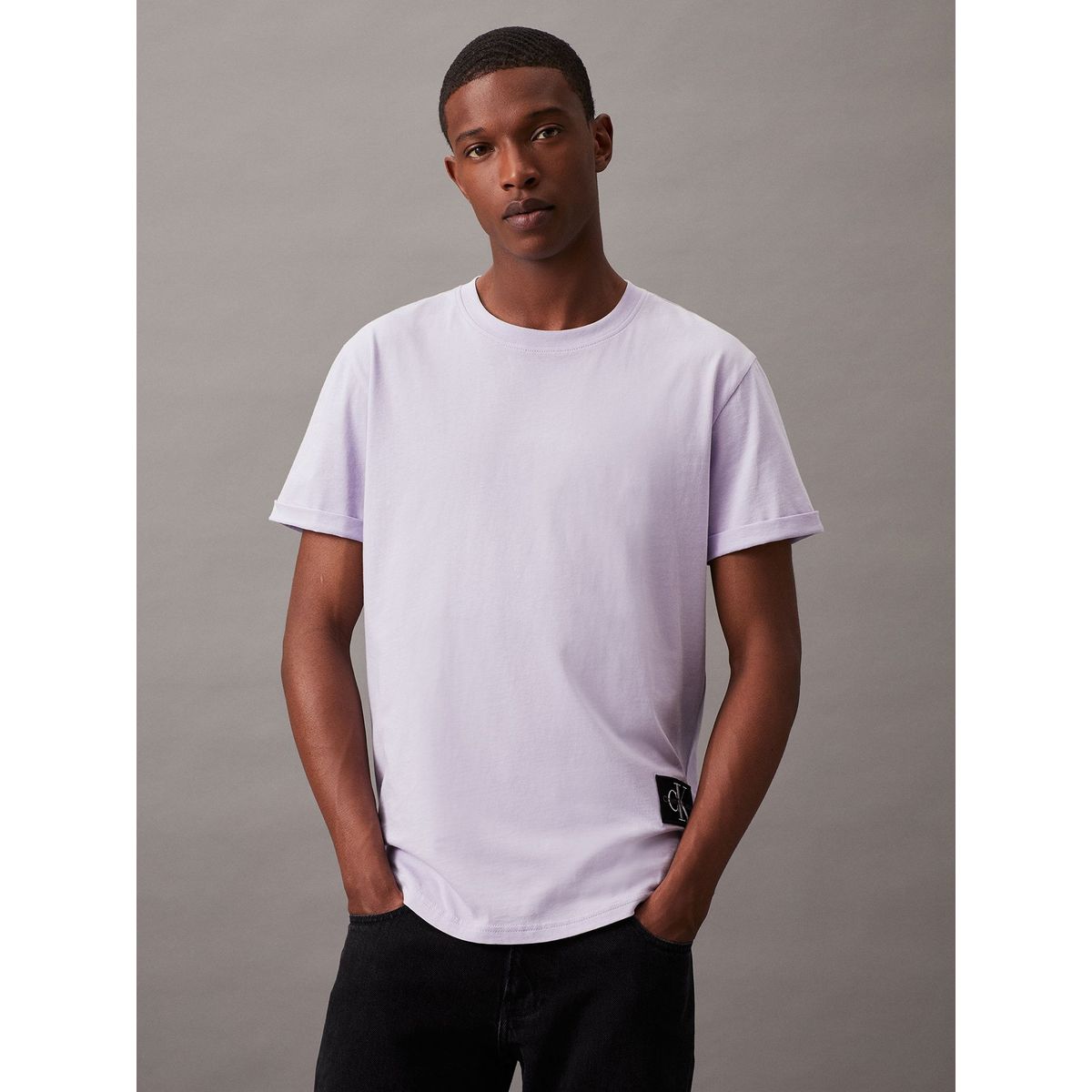 CALVIN KLEIN - Polera Badge Turn Up Sleeve Lila Calvin Klein
