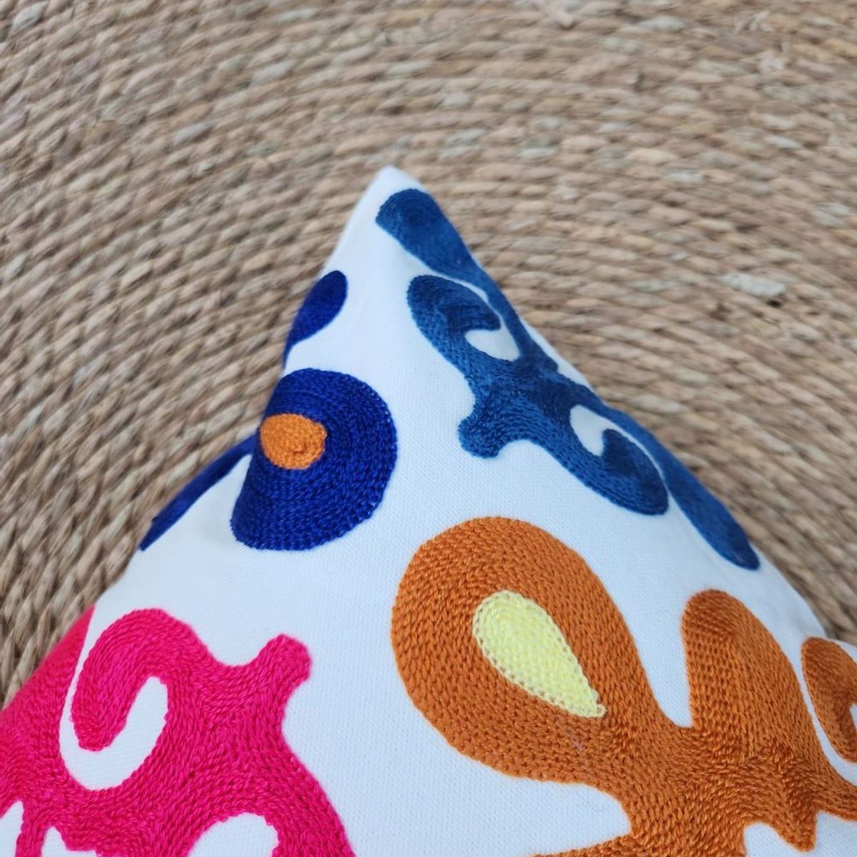 GENERICO - Pack 2 Cojines Fluor Bordados