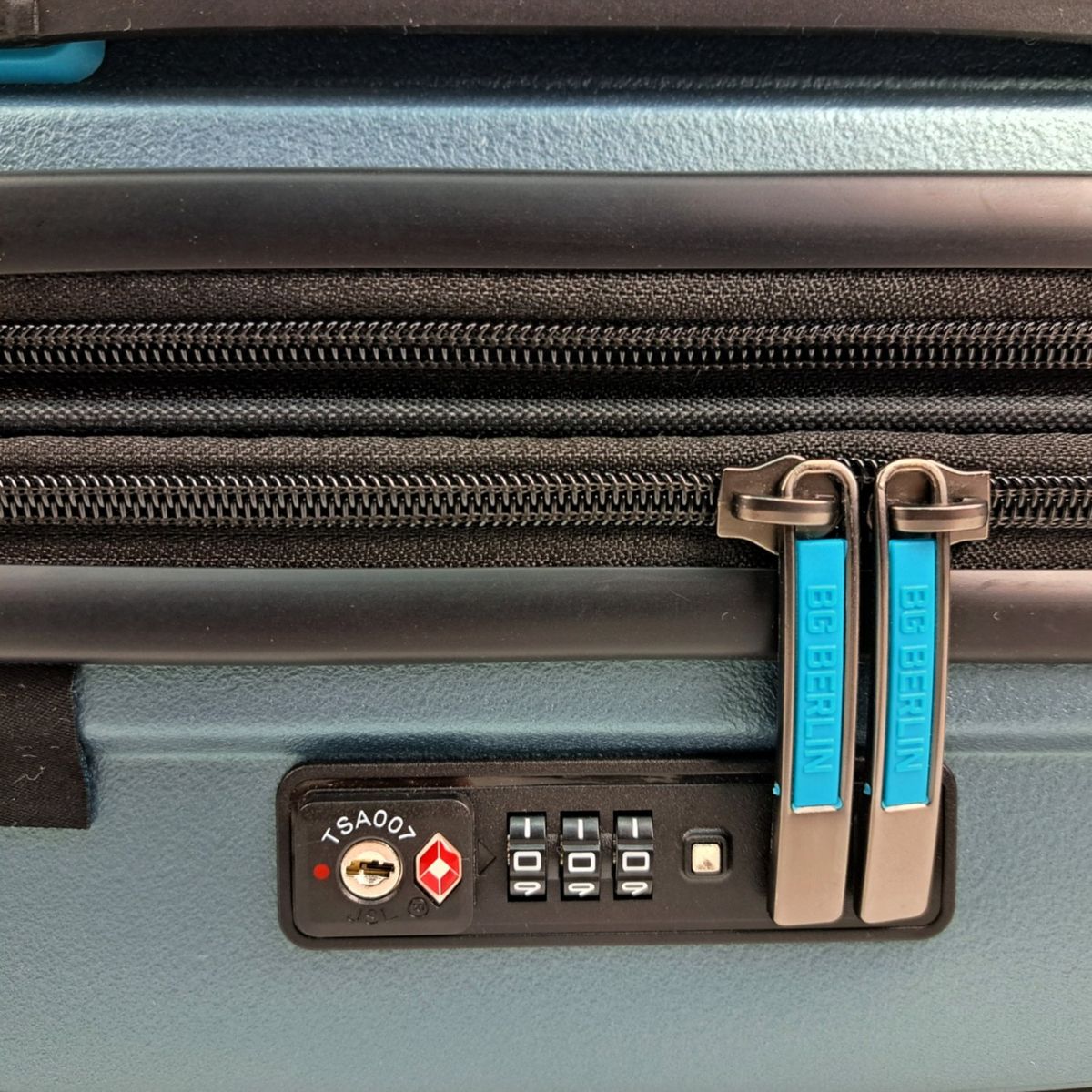 BG BERLIN - MALETA DE CABINA 10 KG BG BERLIN PIVOT 40 LTS