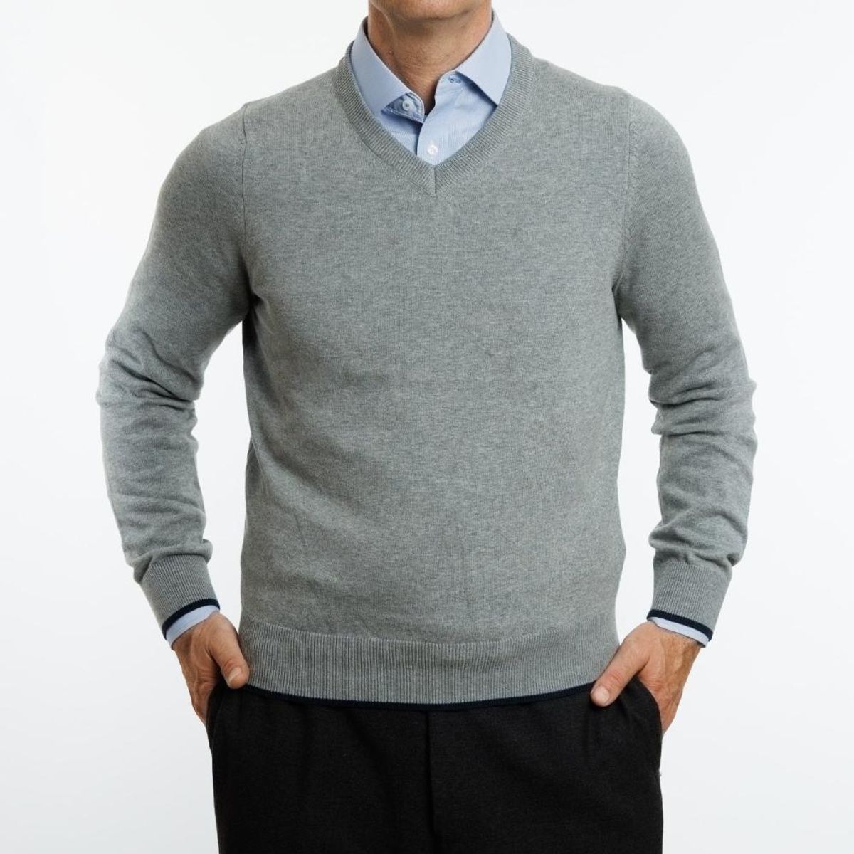 VANDINE - Sweater Gris Claro Escote en V - Gris