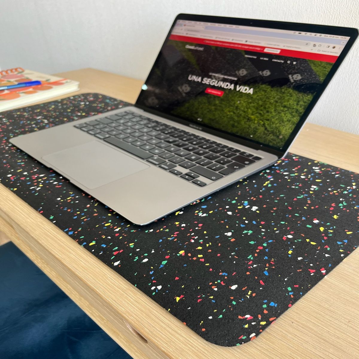 GOODWHEEL - Mousepad de Escritorio Goodwheel Rainbow caucho reciclado