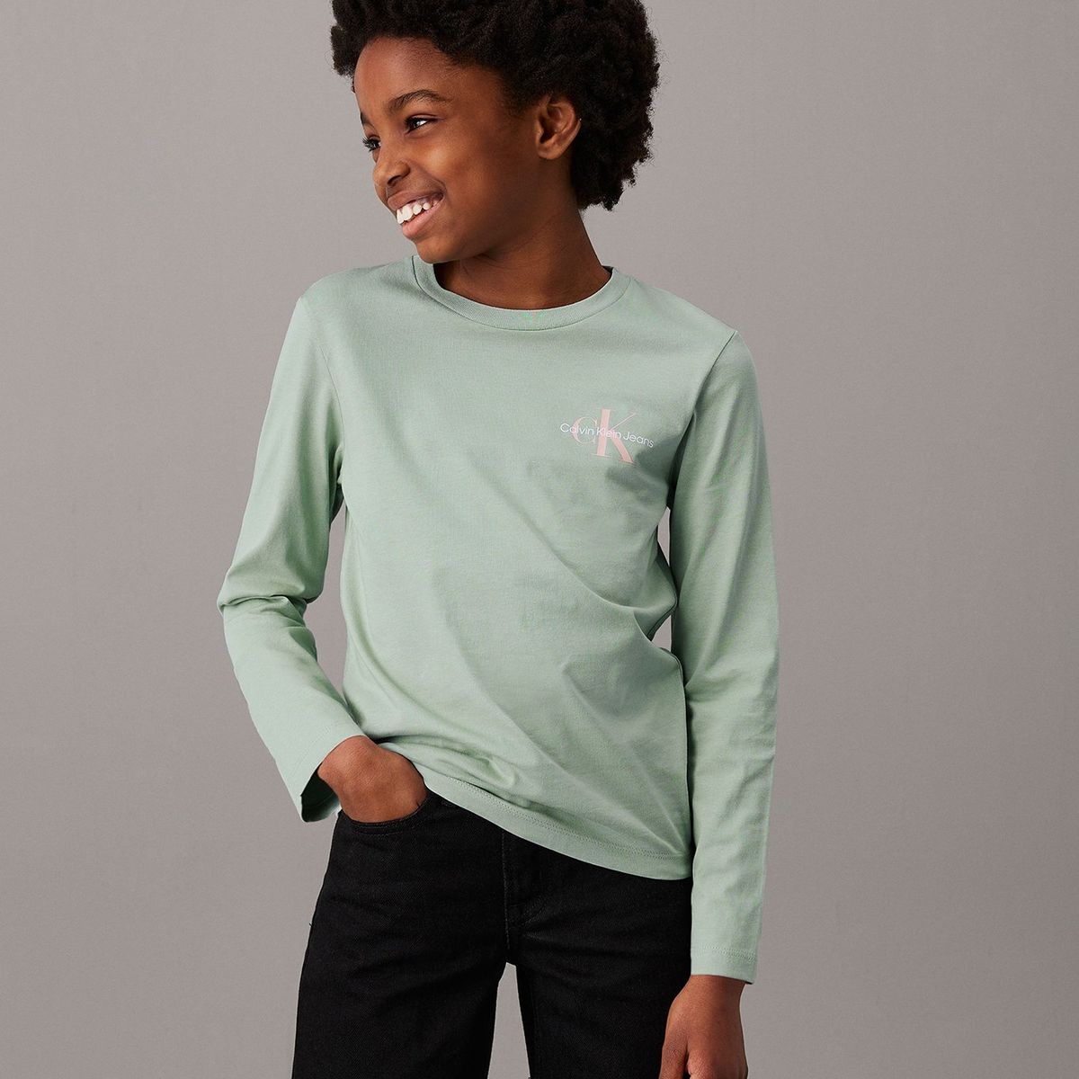 CALVIN KLEIN - Polera Niño Chest Monologo Verde Calvin Klein