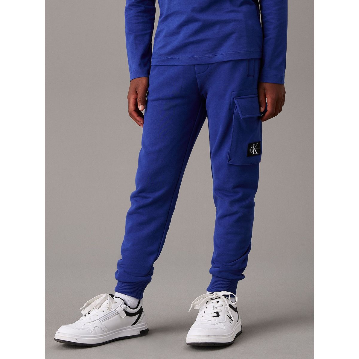 CALVIN KLEIN - Jogger Niño Badge Relaxed Azul Calvin Klein