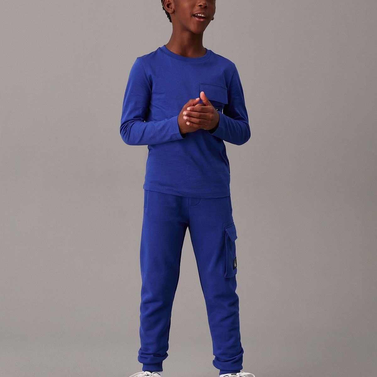 CALVIN KLEIN - Jogger Niño Badge Relaxed Azul Calvin Klein