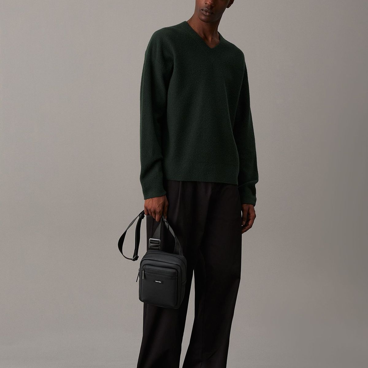 CALVIN KLEIN - Bolso Reporter CK Essential Conv Negro Calvin Klein