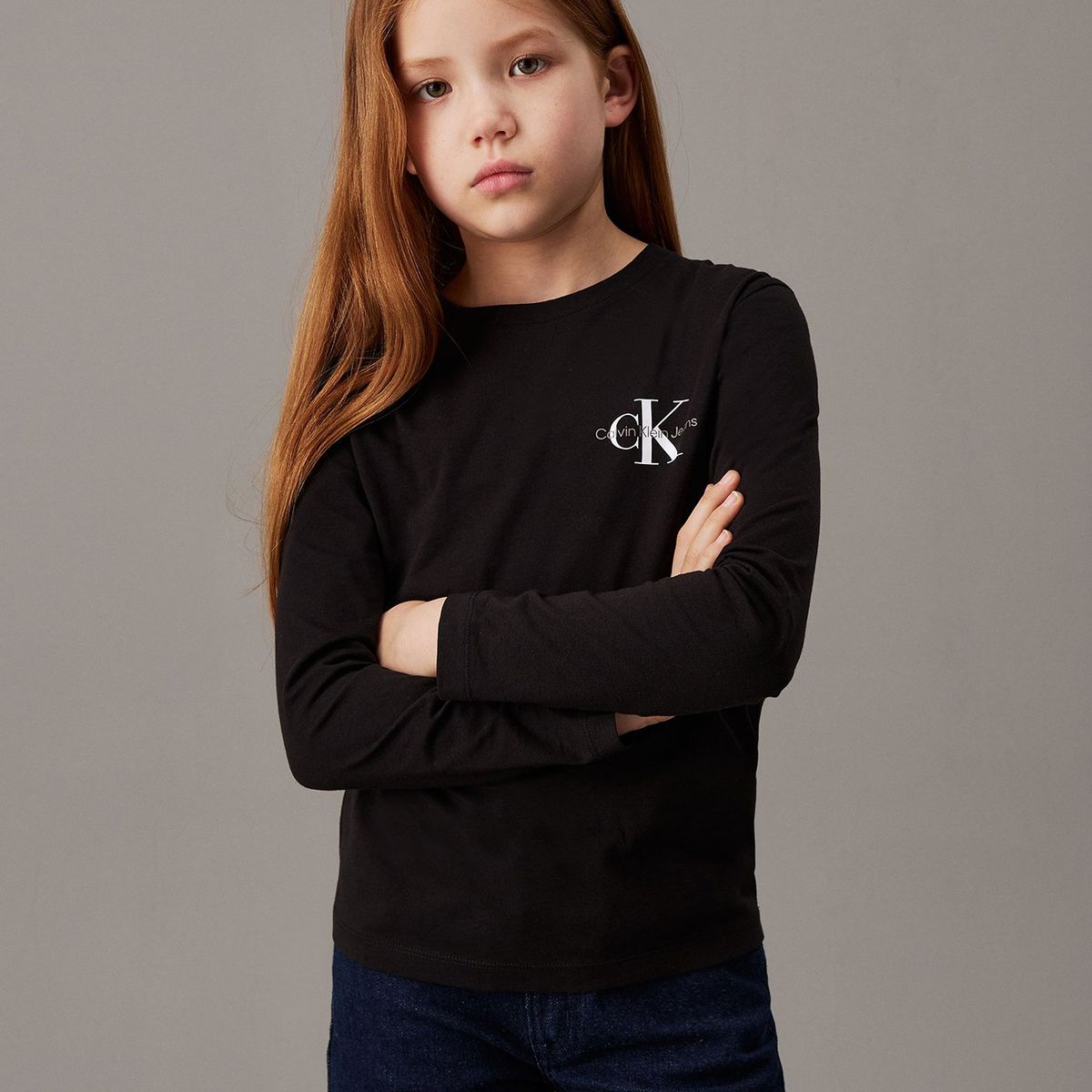 CALVIN KLEIN - Polera Niño Chest Monologo Negro Calvin Klein