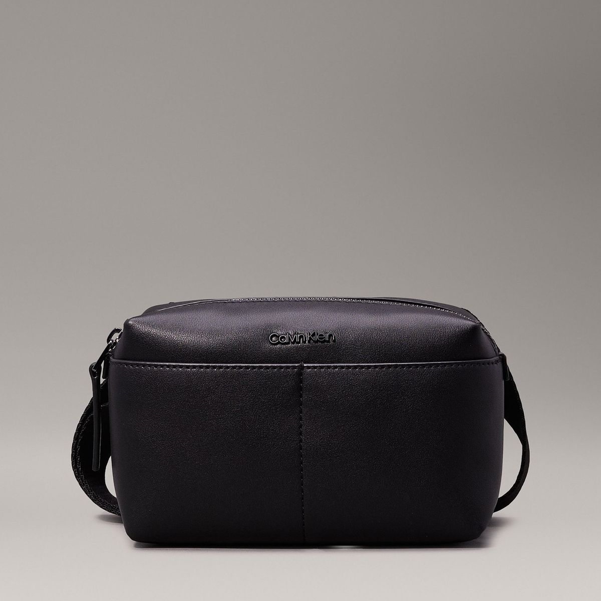 CALVIN KLEIN - Bolso Crossbody Clean Essential Negro Calvin Klein