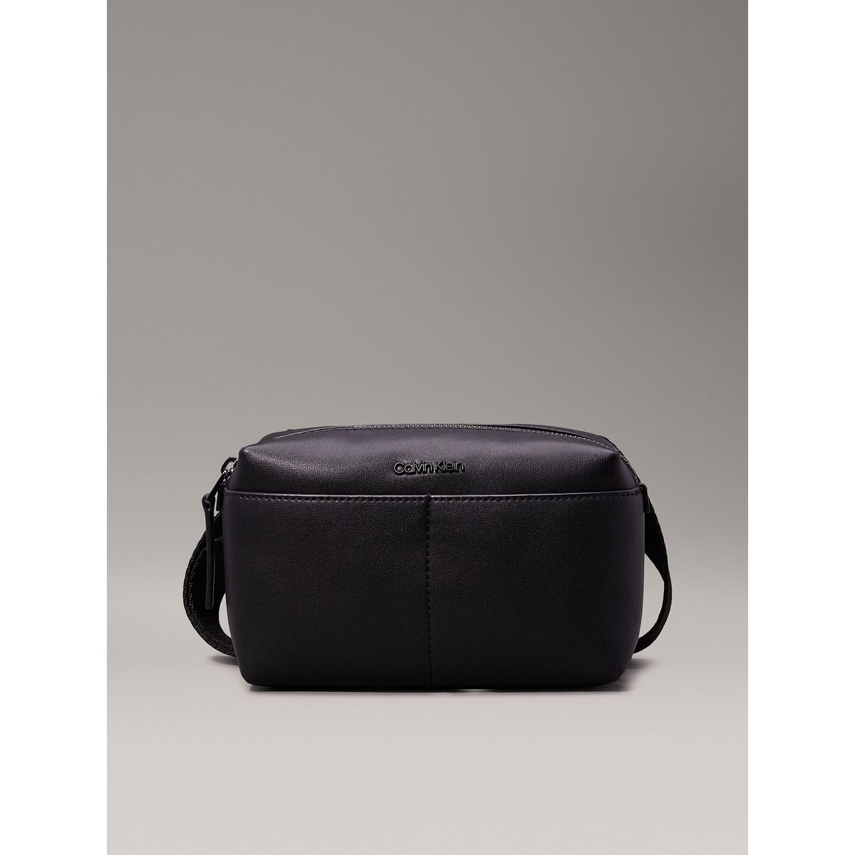 CALVIN KLEIN - Bolso Crossbody Clean Essential Negro Calvin Klein