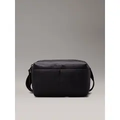 CALVIN KLEIN - Bolso Crossbody Clean Essential Negro