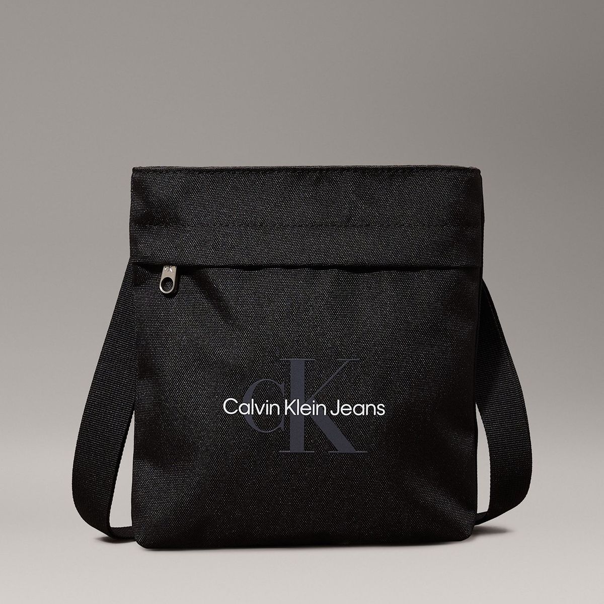 CALVIN KLEIN - Bolso Reporter Plano Sport Essentials Negro Calvin Klein