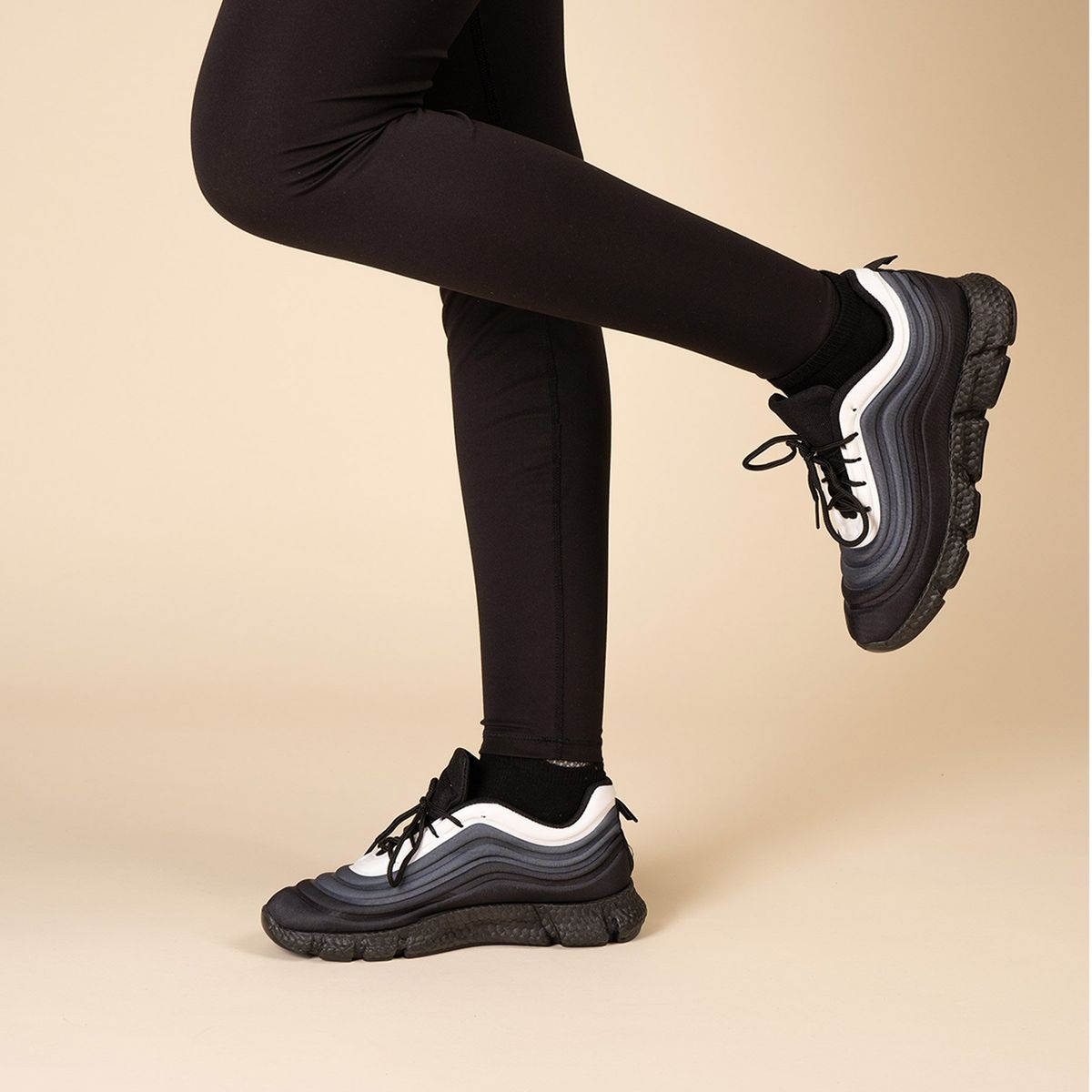 CHINITOWN - Zapatilla Deportiva Negro Mujer Jessie Chinitown