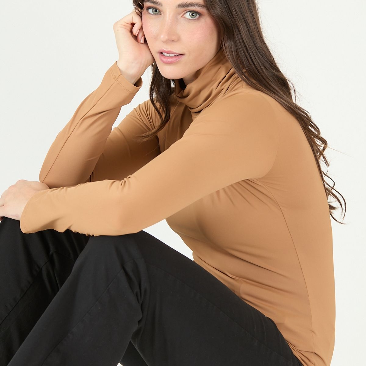 PRIVILEGE - Polera caramelo 2319