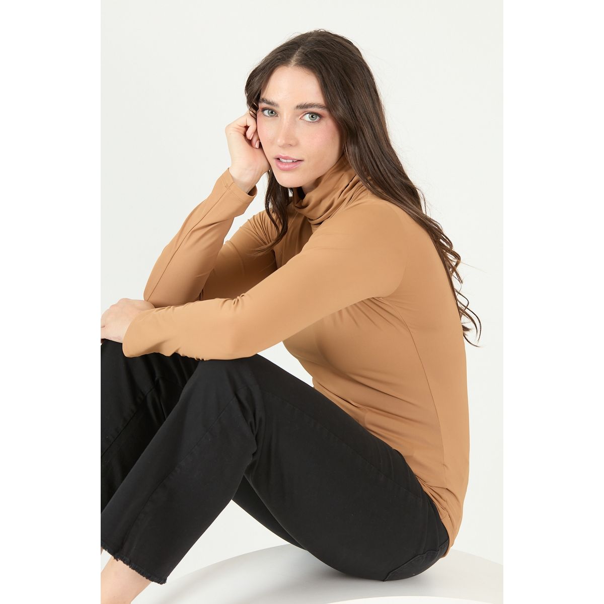 PRIVILEGE - Polera caramelo 2319