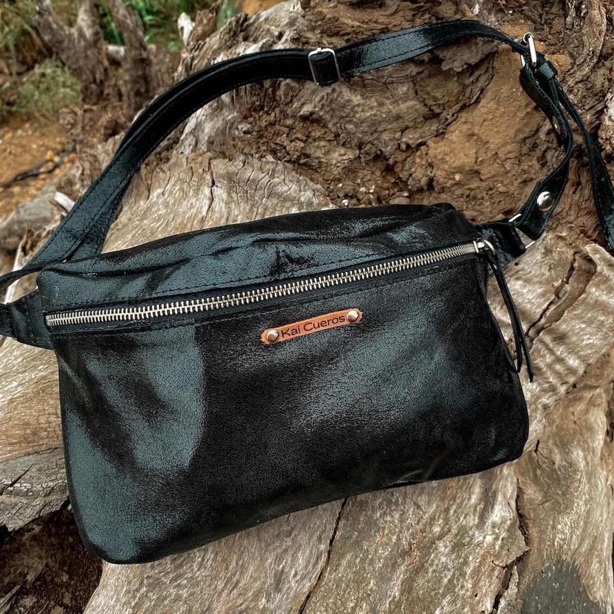 KAI CUEROS - Banano de Cuero accesorio