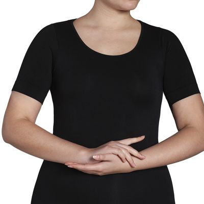 Imagen 2 del producto Polera Esencial Manga Corta Negro