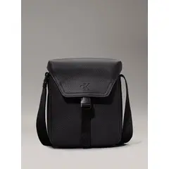 CALVIN KLEIN - Bolso Reporter Over Webbing Negro