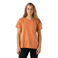 MARMOT - Polera Mujer Chest Logo Tee Naranja