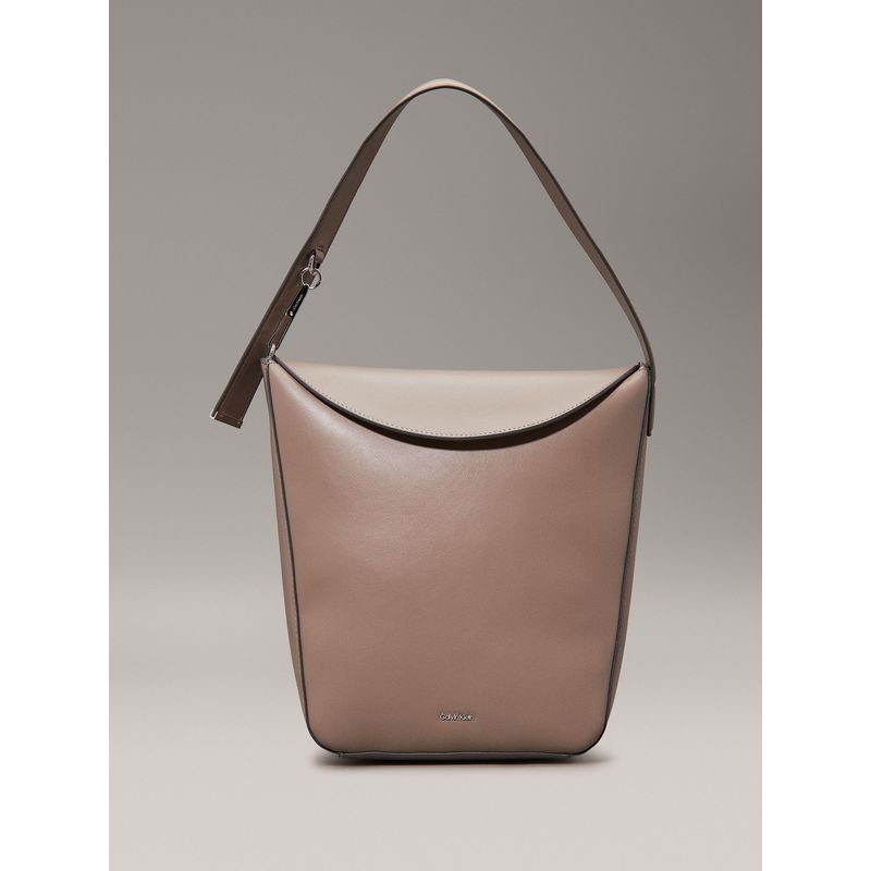 CALVIN KLEIN - Cartera Bucket Soft Sculpt Beige Calvin Klein