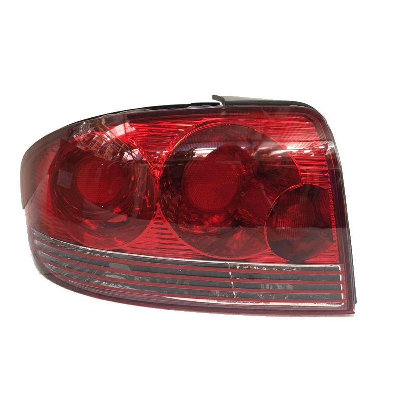 GENERICO - Farol Trasero Izquierdo Sedan HYUNDAI SONATA  2002-2005