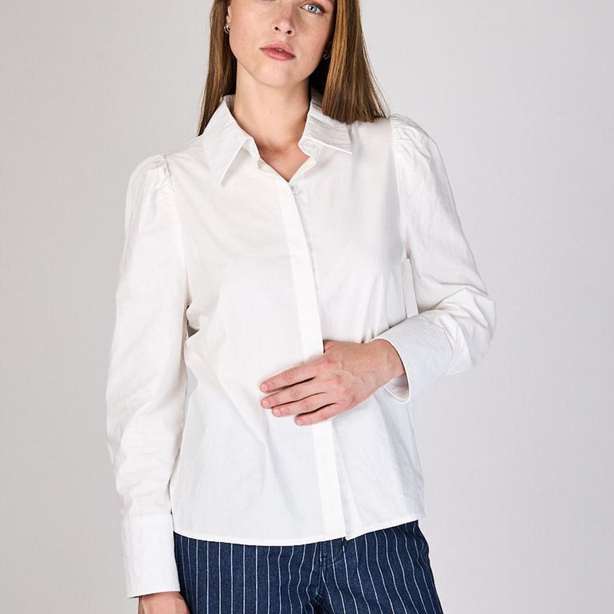 ECLIPSE - Blusa Blanca con Detalle en Hombro Antonia Eclipse
