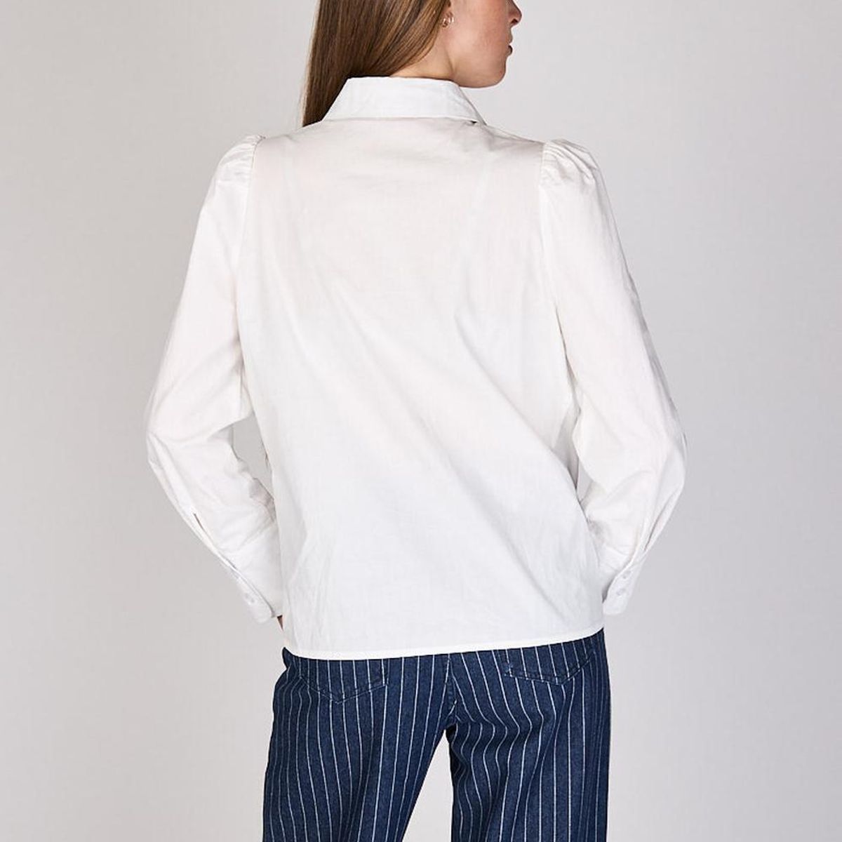 ECLIPSE - Blusa Blanca con Detalle en Hombro Antonia Eclipse