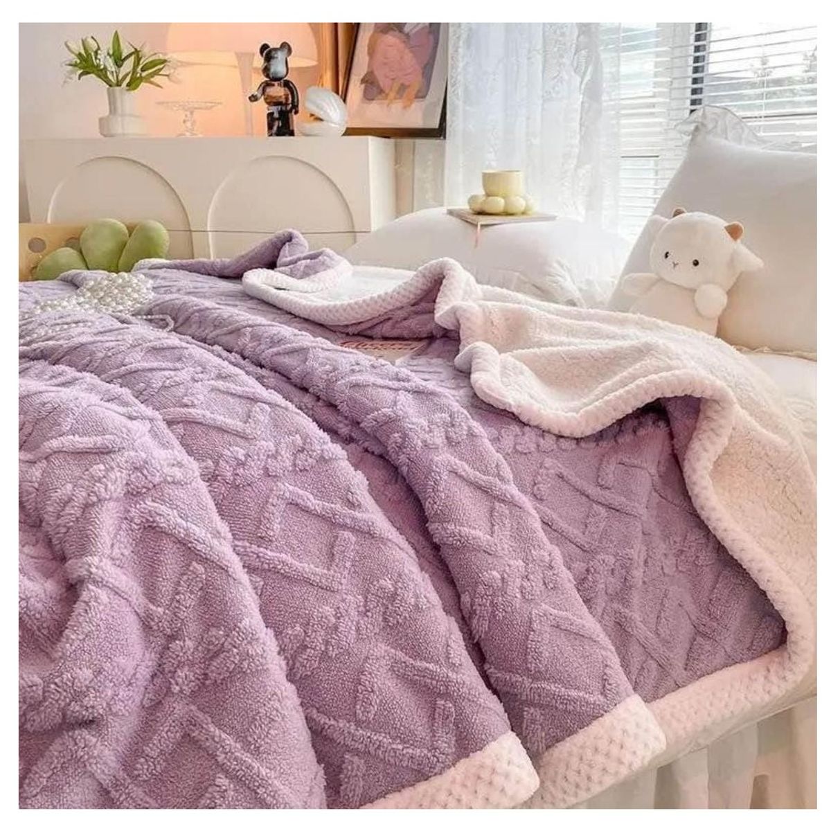COMPRAPO - Frazada Manta Polar Sherpa Térmica 2 Plazas Trenzado Relieve Lila Bco.
