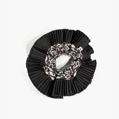 LOUNGE - Collet Mujer Con Vuelos Plisados