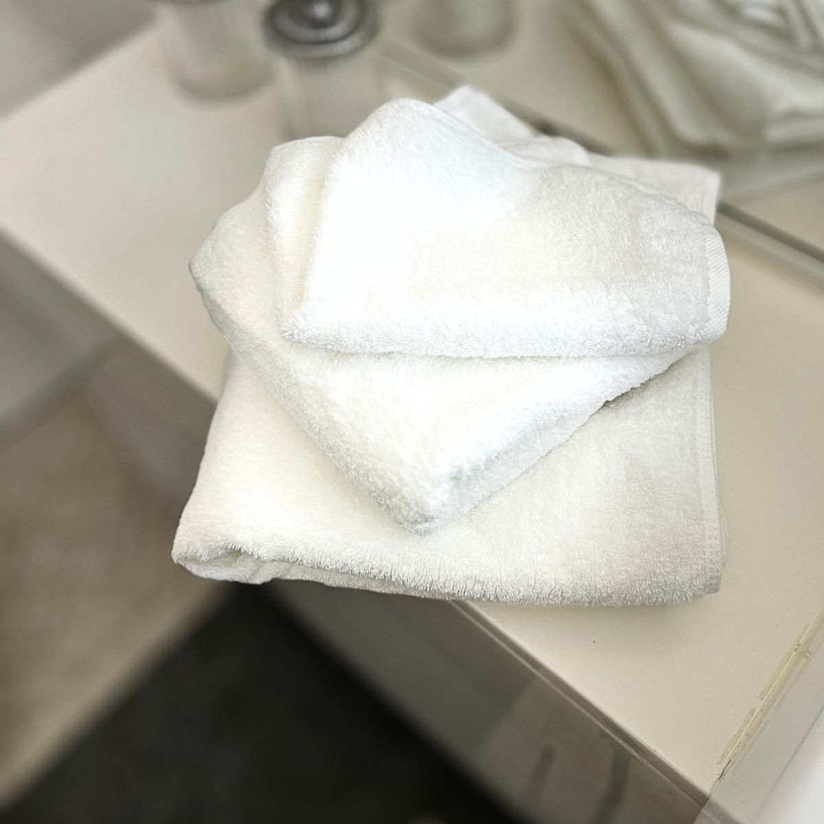 BOHEMIK - 3 TOALLAS ROYAL TOUCH Mano 40 cm x 80 cm Algodón 550 GSM BOHEMIK