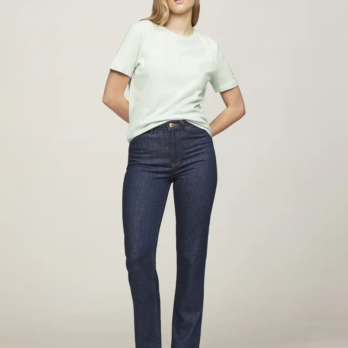 TOMMY HILFIGER - Polera Signature Con Logo Verde Tommy Hilfiger