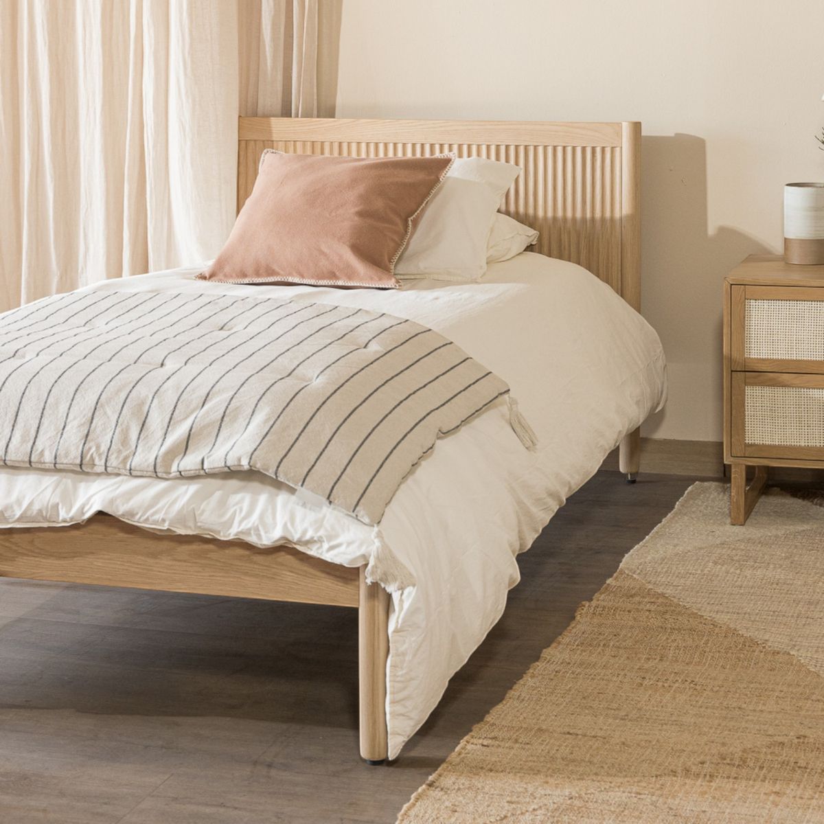 AMOBLE - Cama Leo 1 Plaza Madera Amoblé