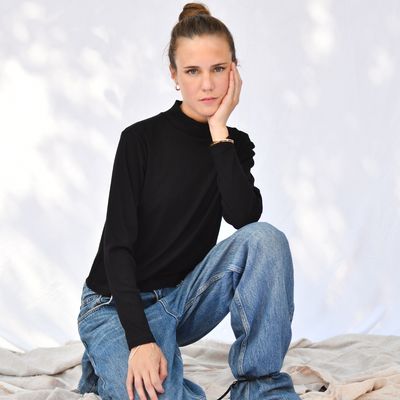 Imagen 2 del producto Beatle cuello alto negro Bijo