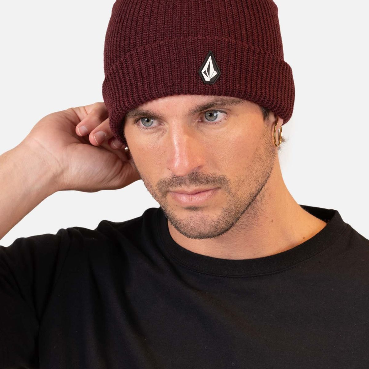 VOLCOM - Gorro Stone Bar Beanie Burdeo Hombre Volcom - Burdeos