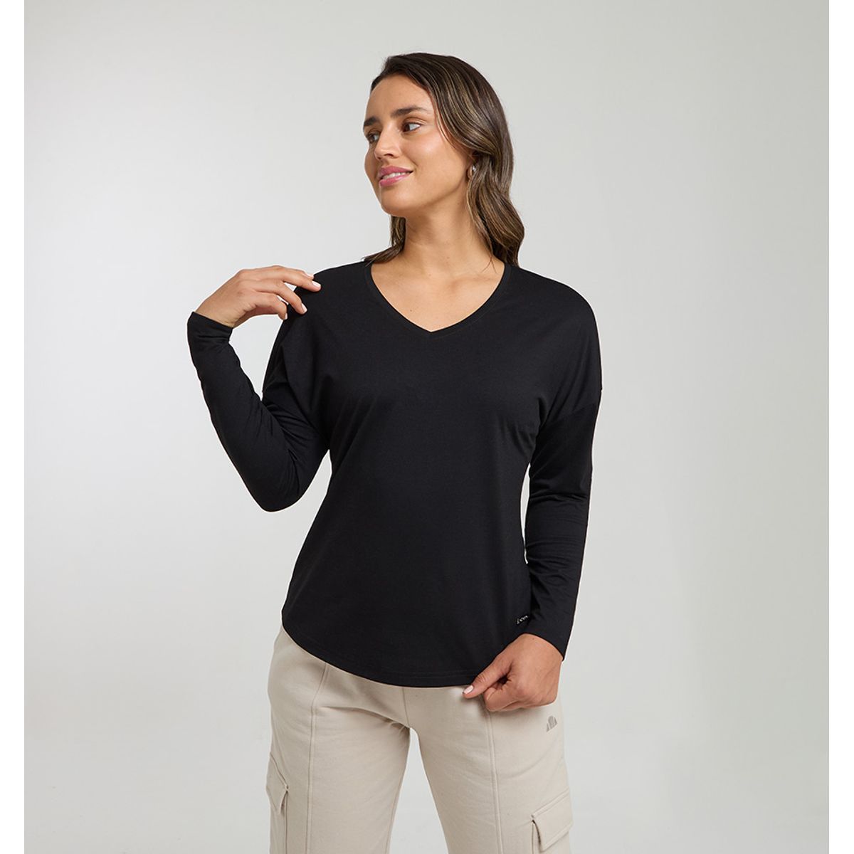 ELLESSE - POLERA MUJER ELLESSE LAURA NEGRO